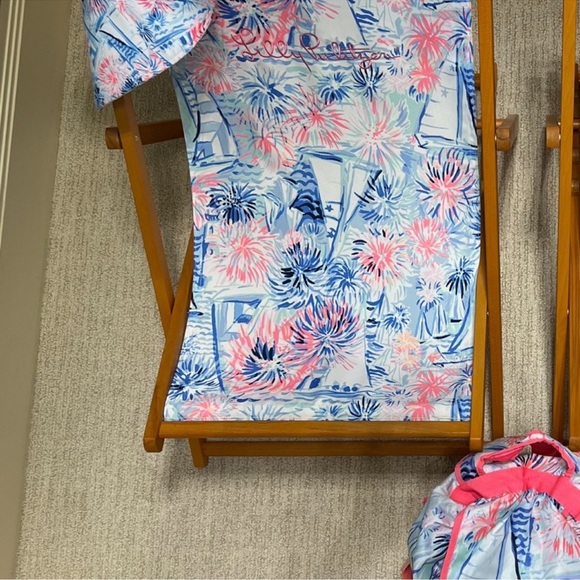 New Lilly Pulitzer Folding Slingback Chair, GWP, Sea To Shining Sea, Crew Blue - Picture 8 of 10